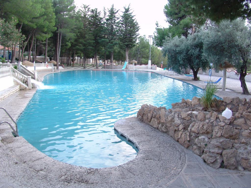 Balneario De Alicun De Las Torres Villanueva de las Torres المظهر الخارجي الصورة